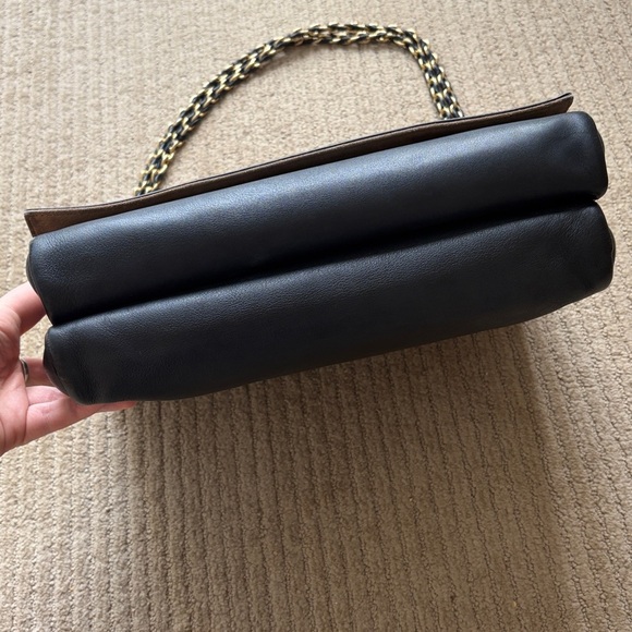 Fendi Leather Shoulder Bag - Authentic - Picture 5 of 15